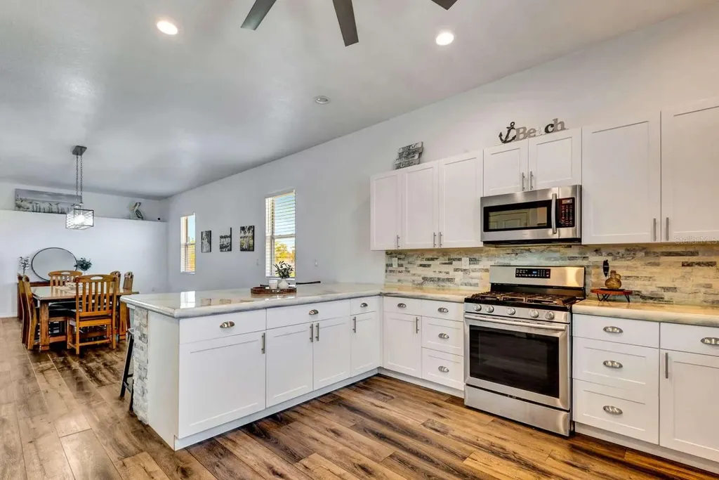 217 22nd Street Court NE Bradenton FL 34208