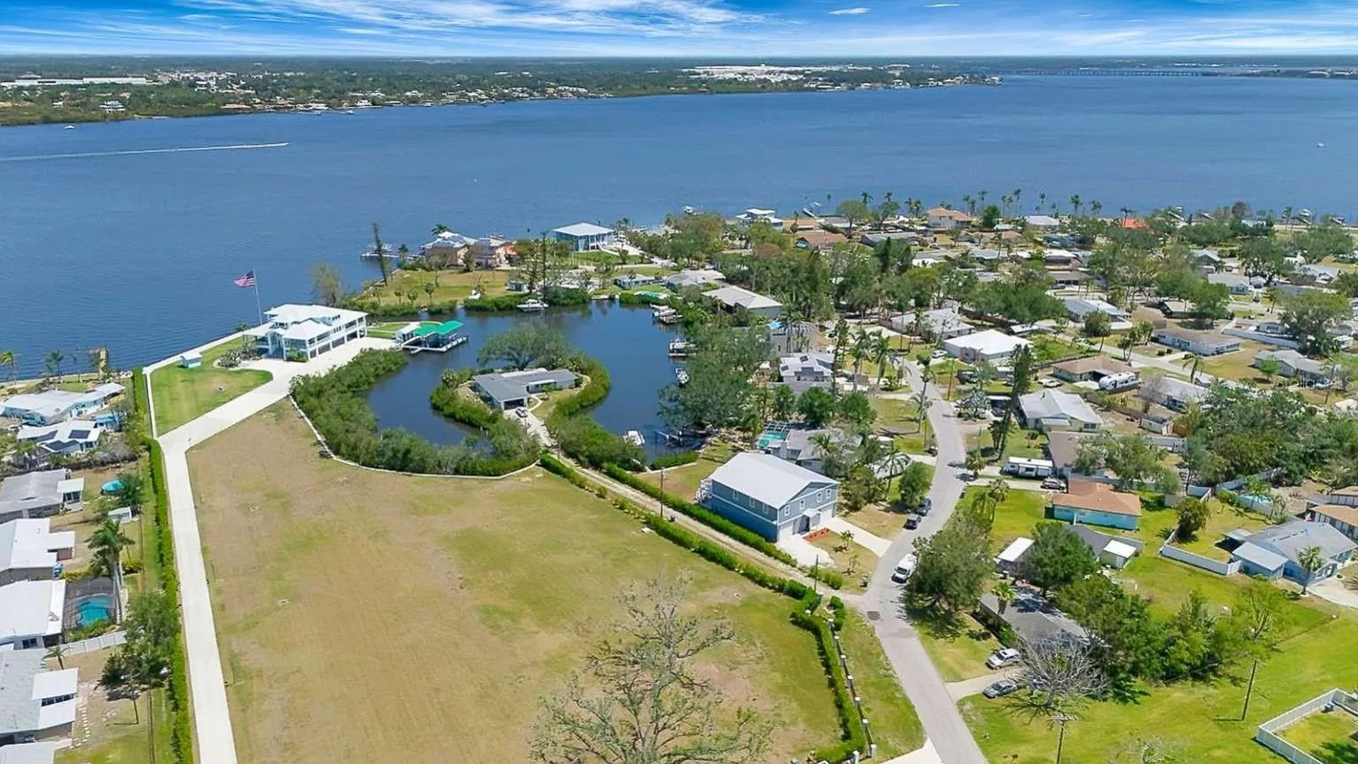 217 22nd Street Court NE Bradenton FL 34208