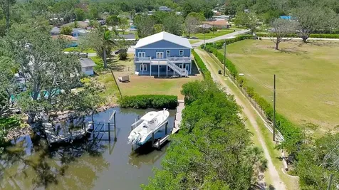 217 22nd Street Court NE Bradenton FL 34208