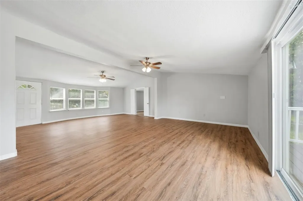 40404 Holly Branch Road Eustis FL 32736