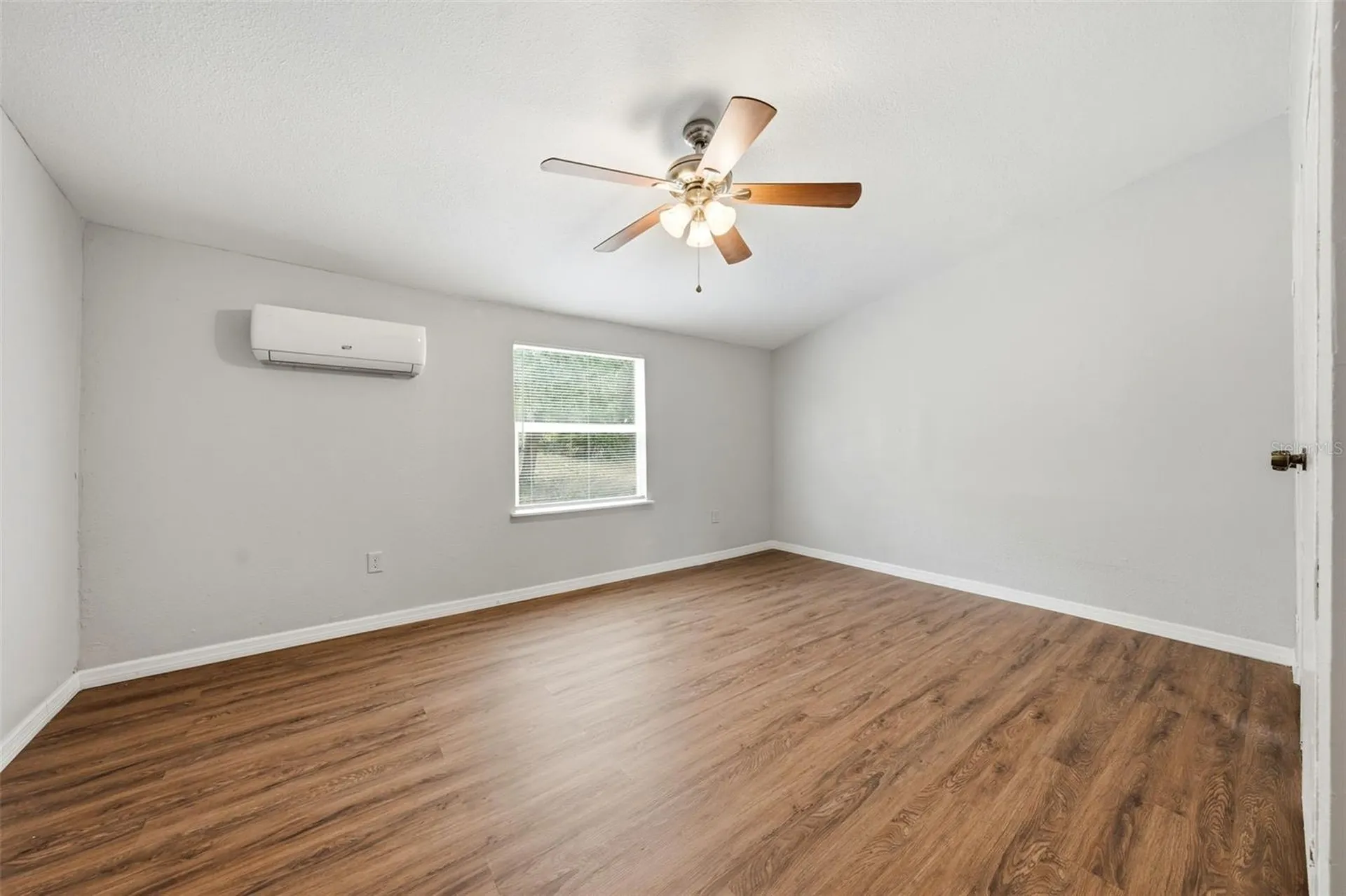 40404 Holly Branch Road Eustis FL 32736