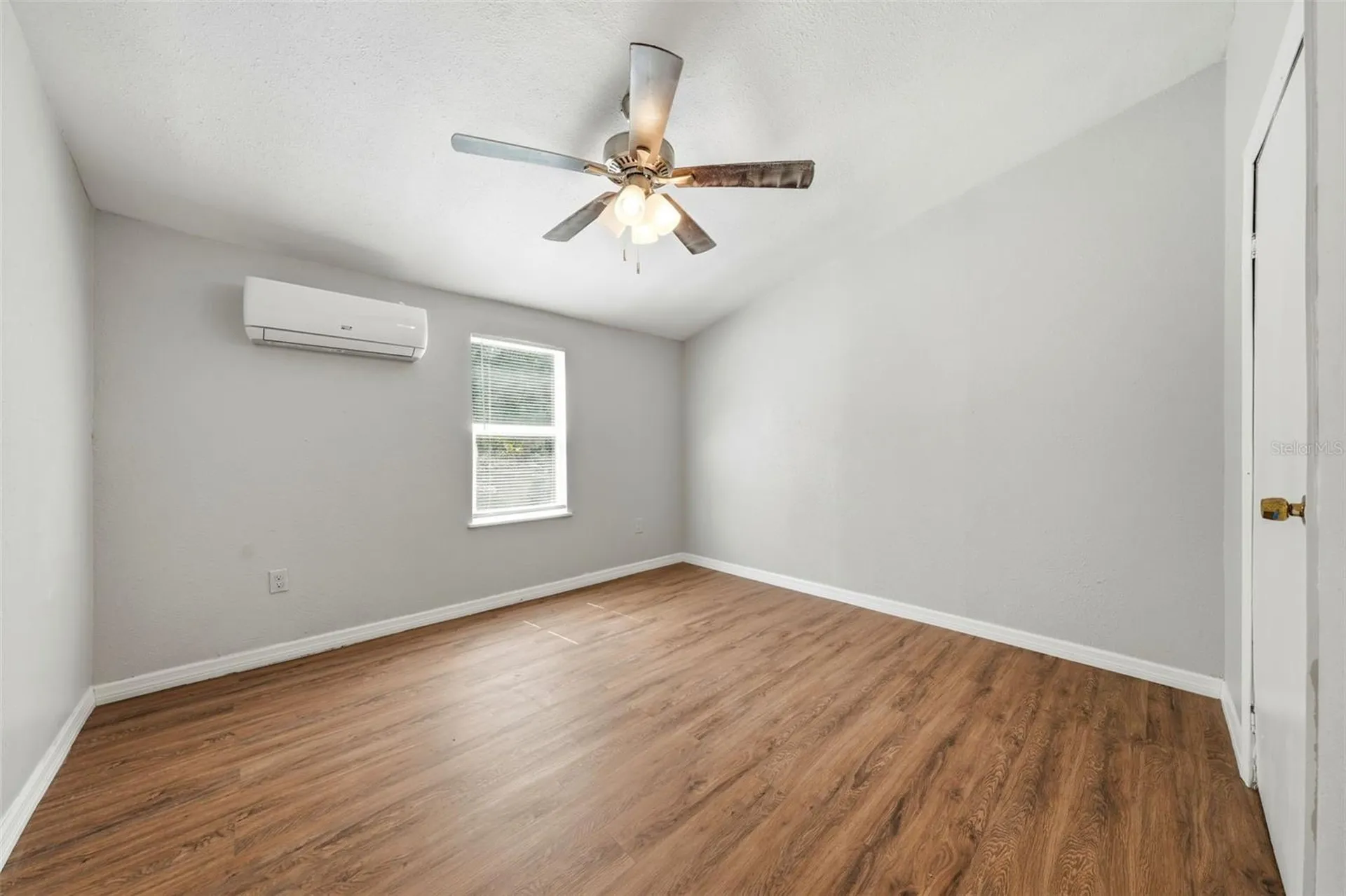 40404 Holly Branch Road Eustis FL 32736