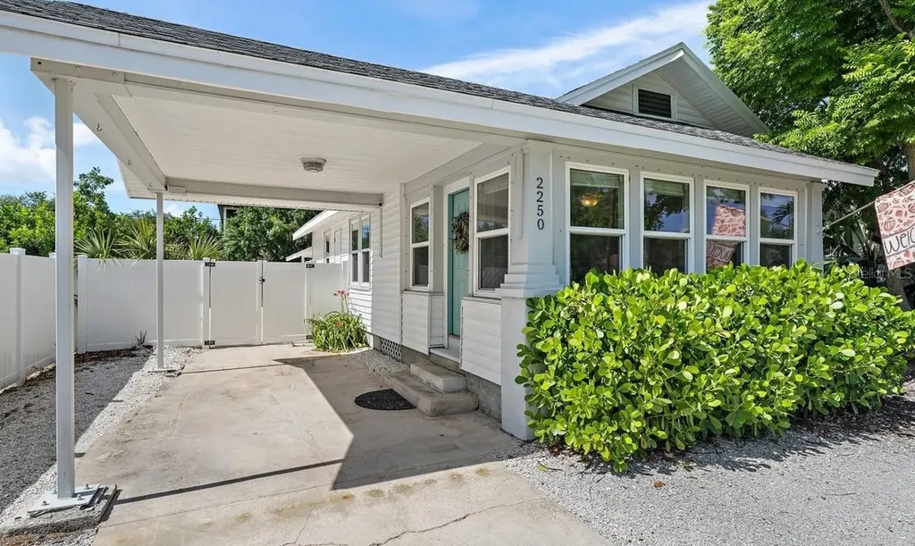 2250 Arlington Street Sarasota FL 34239