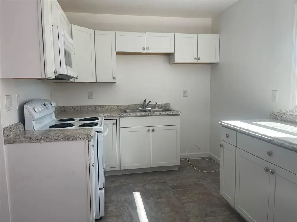 525 E Helen Avenue Punta Gorda FL 33950