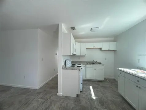 525 E Helen Avenue Punta Gorda FL 33950