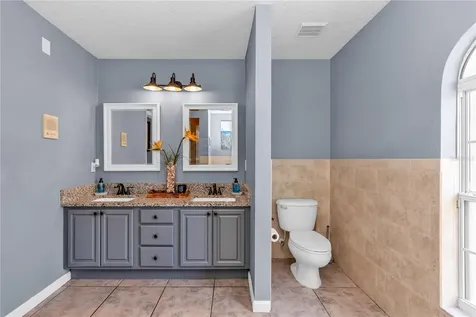 2255 Bagdad Avenue Orlando FL 32833