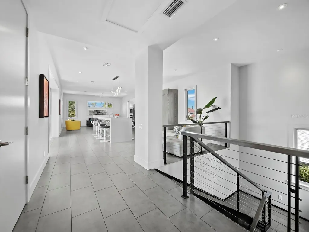 471 Island Circle Sarasota FL 34242