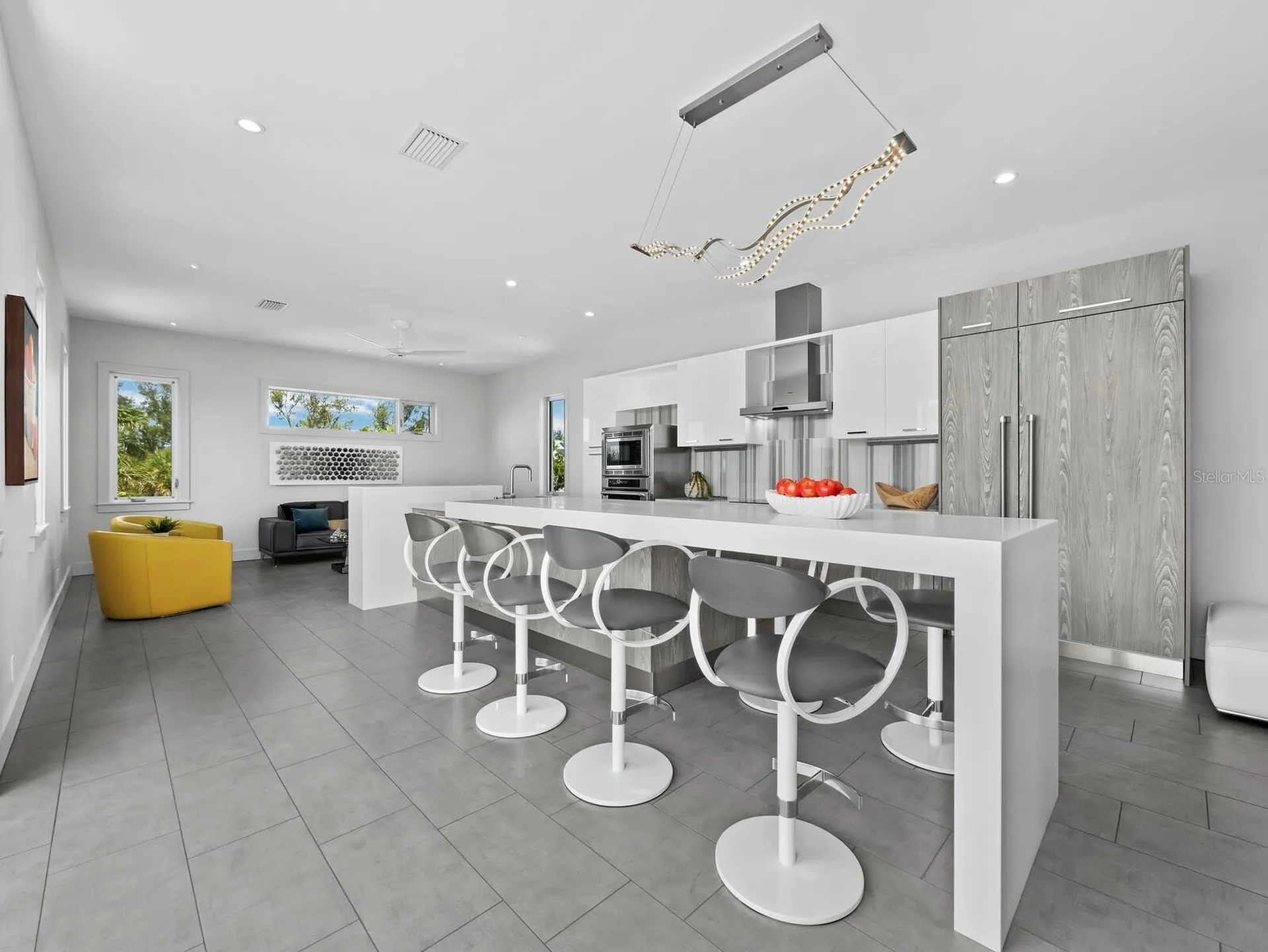 471 Island Circle Sarasota FL 34242