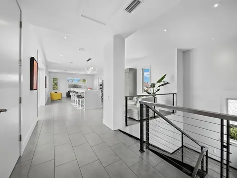 471 Island Circle Sarasota FL 34242