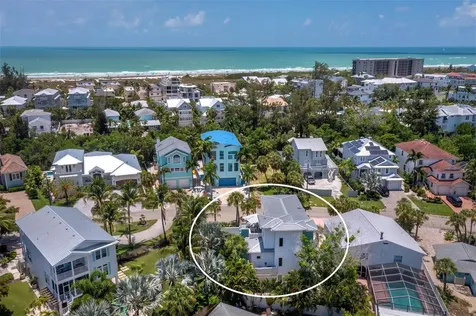 471 Island Circle Sarasota FL 34242
