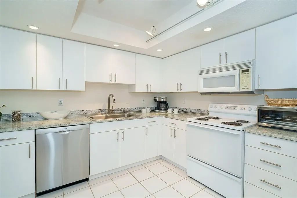 2380 N Beach Road Englewood FL 34223
