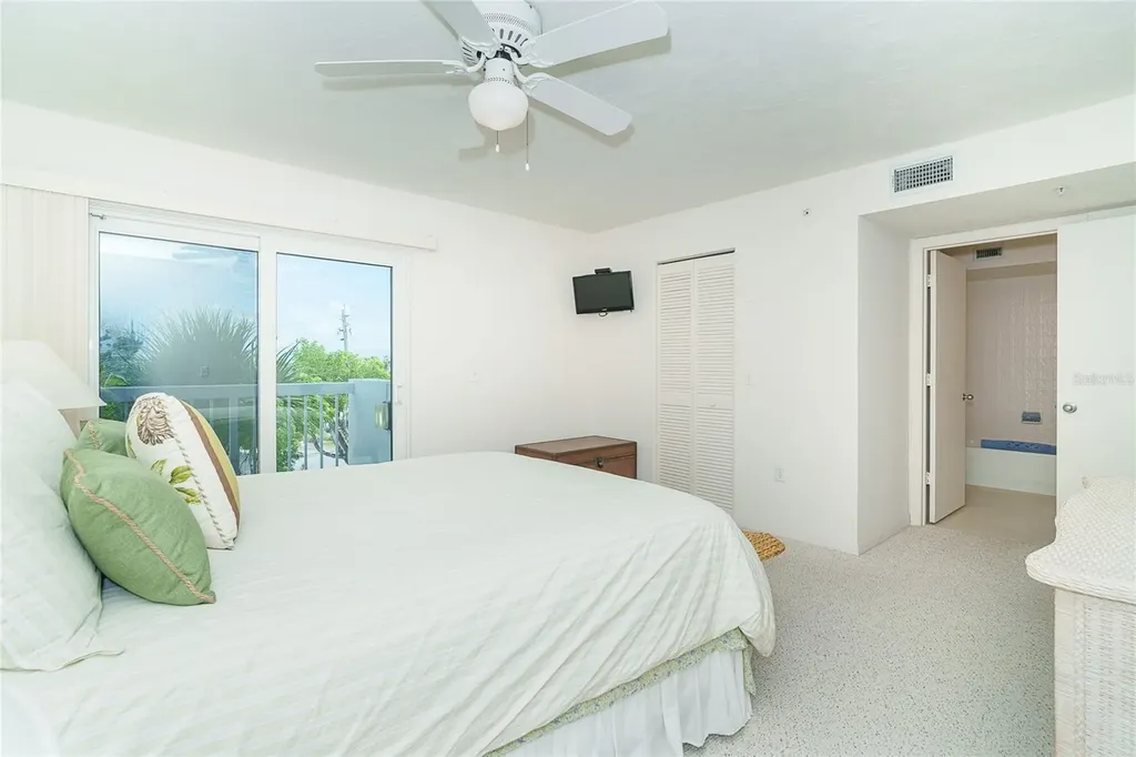 2380 N Beach Road Englewood FL 34223