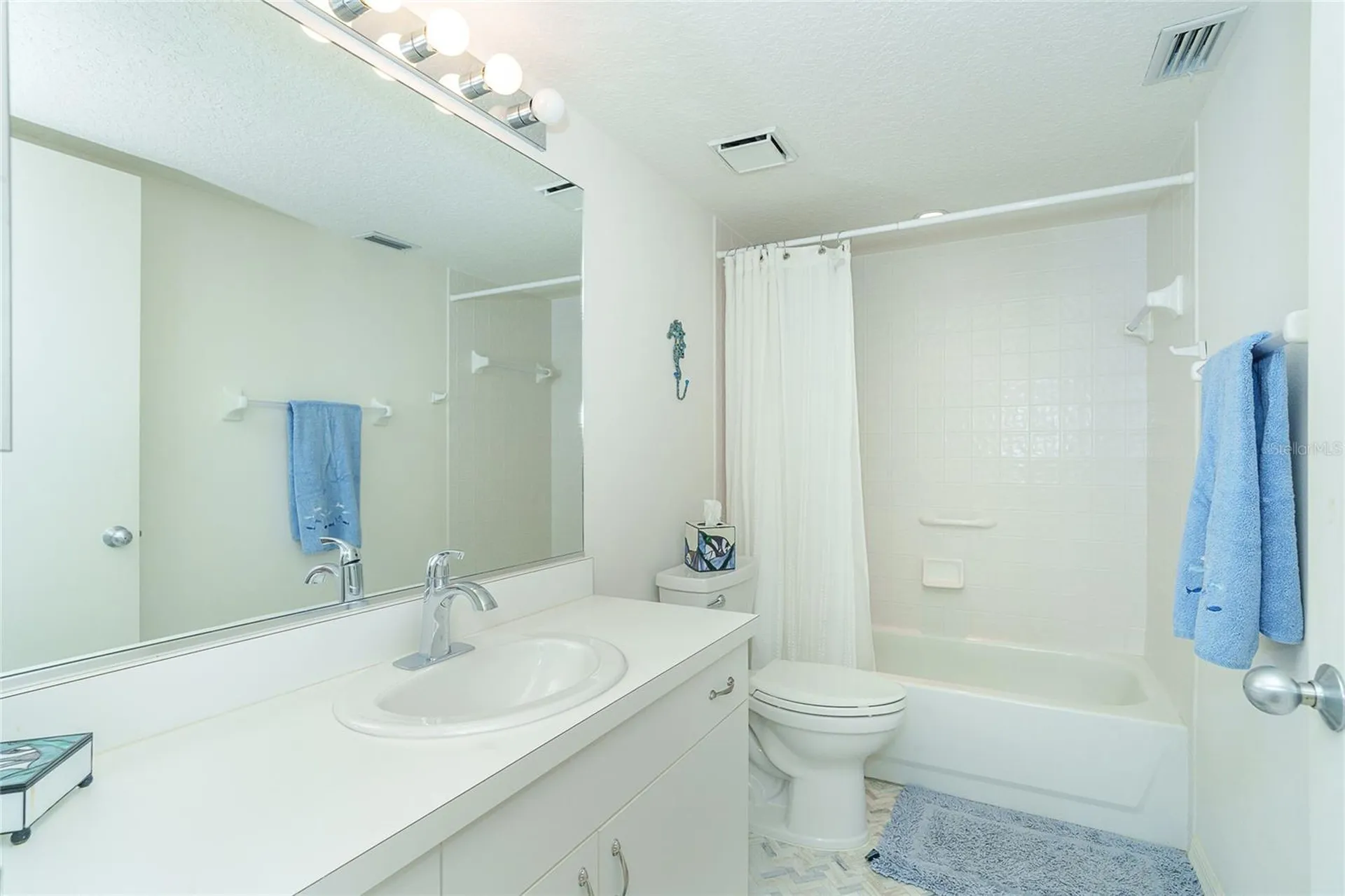 2380 N Beach Road Englewood FL 34223
