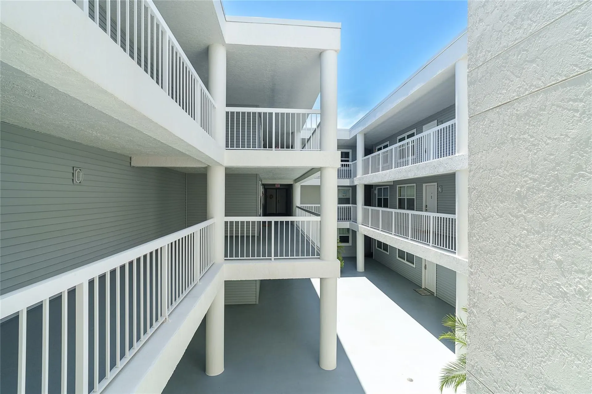 2380 N Beach Road Englewood FL 34223