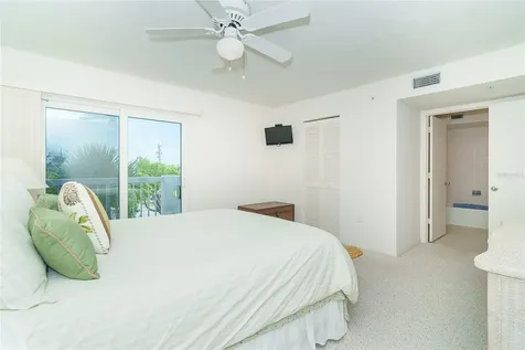 2380 N Beach Road Englewood FL 34223