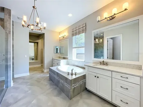 9646 Reymont Street Orlando FL 32827
