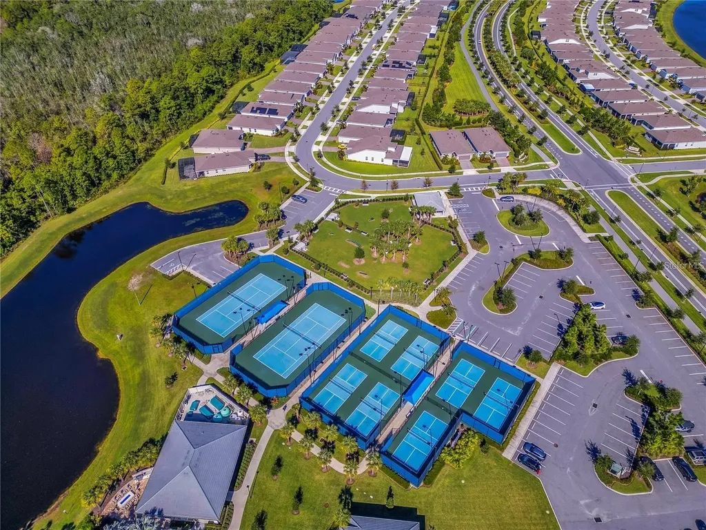 2542 Cliff Way St Cloud FL 34771