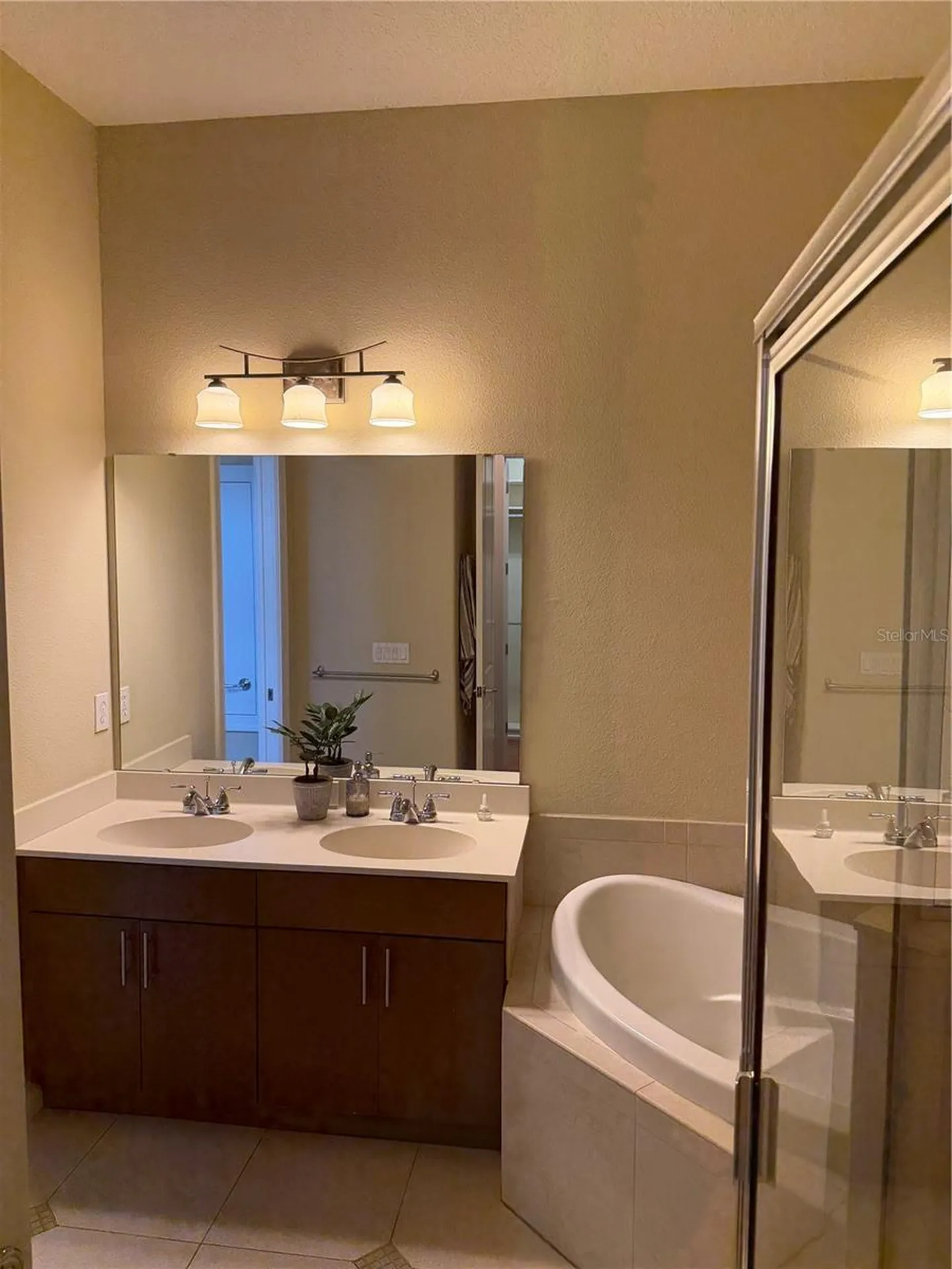 1009 Elmwood Street Orlando FL 32801
