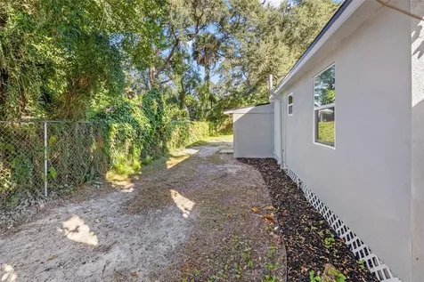 1606 E Osborne Avenue Tampa FL 33610