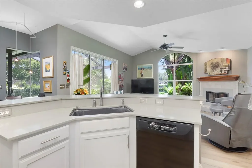 4834 Windmill Palm Terrace NE St Petersburg FL 33703