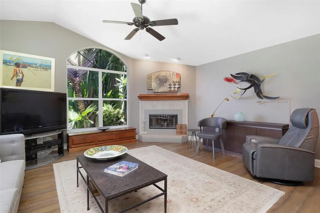 4834 Windmill Palm Terrace NE St Petersburg FL 33703