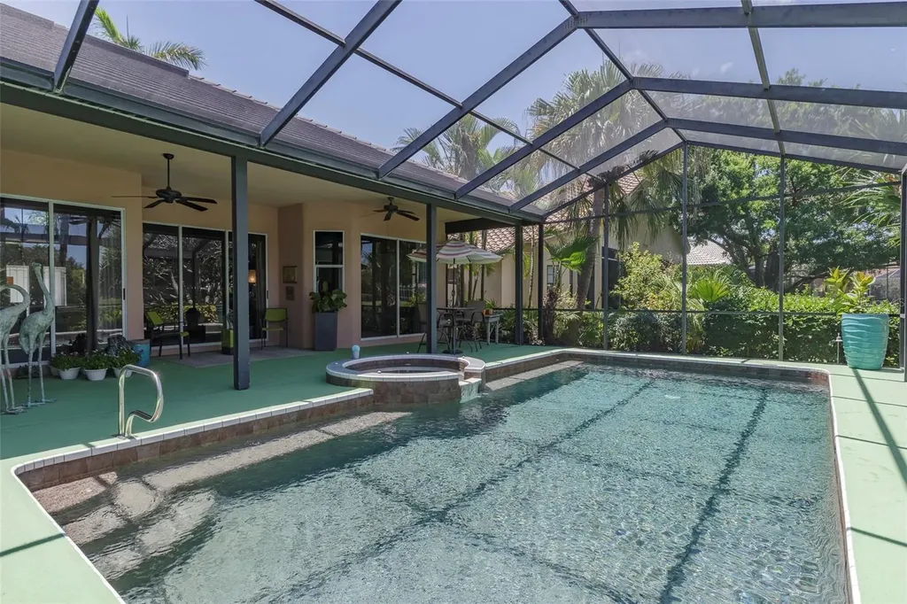 4834 Windmill Palm Terrace NE St Petersburg FL 33703