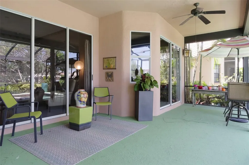4834 Windmill Palm Terrace NE St Petersburg FL 33703