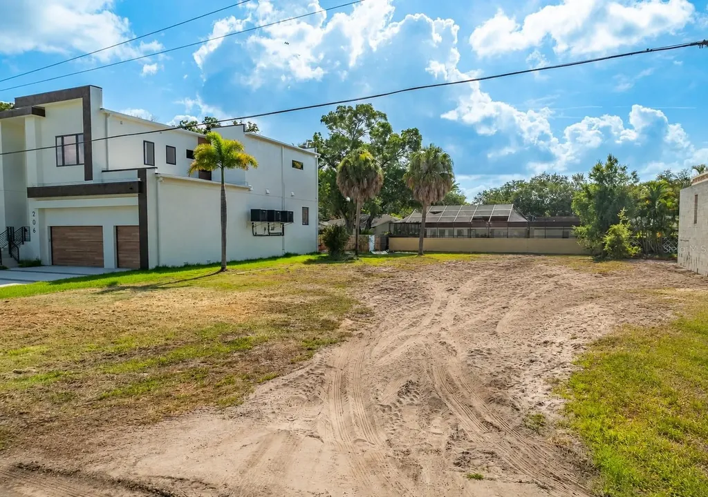 208 S Treasure Drive Tampa FL 33609