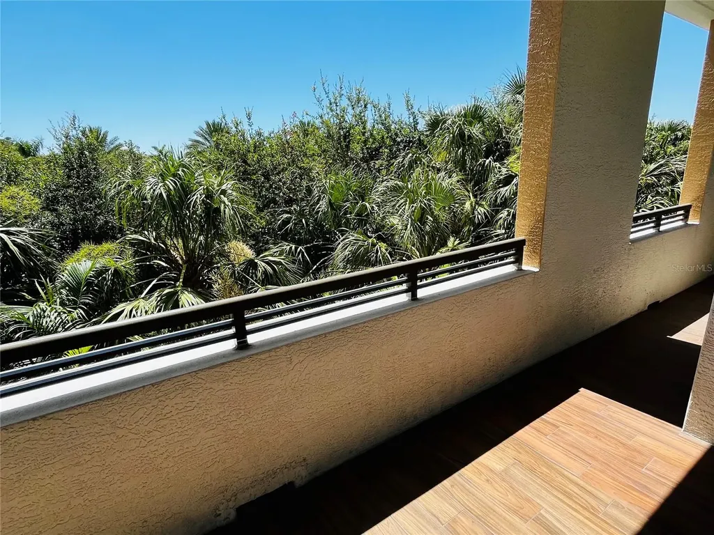 800 N Tamiami Trail Sarasota FL 34236