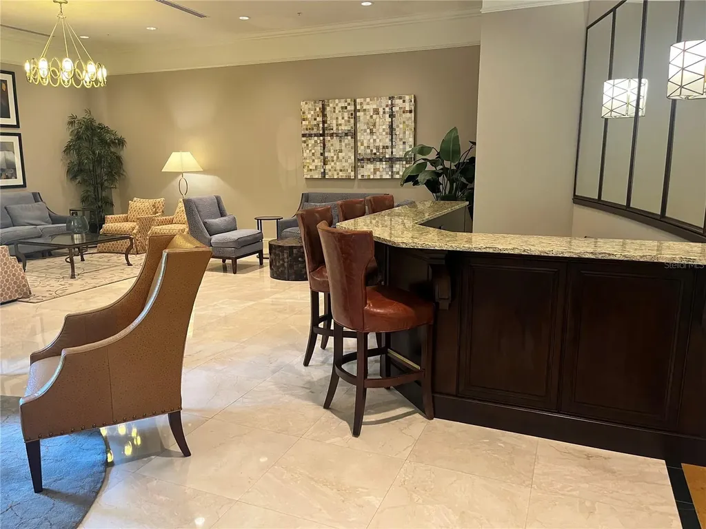800 N Tamiami Trail Sarasota FL 34236