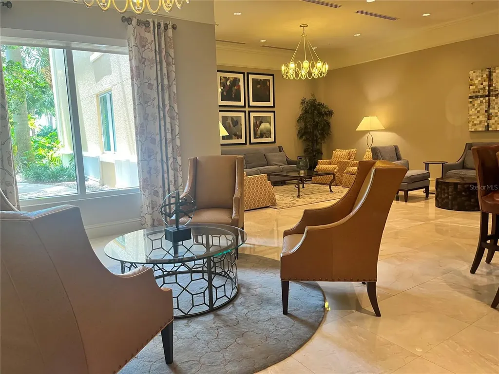 800 N Tamiami Trail Sarasota FL 34236
