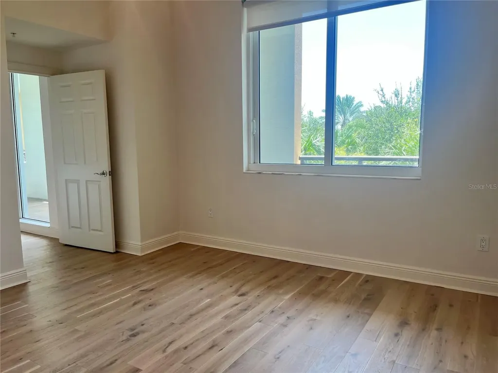 800 N Tamiami Trail Sarasota FL 34236
