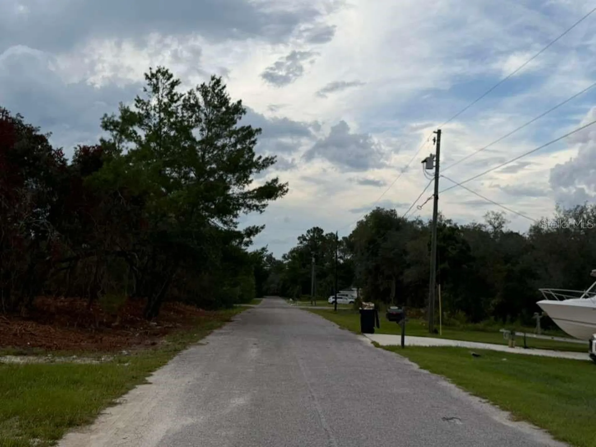 Sequoia Trail Ocklawaha FL 32179