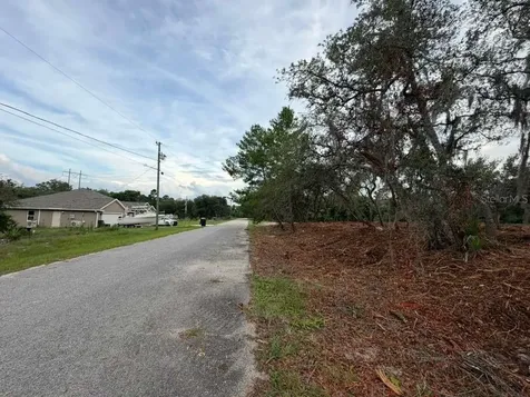 Sequoia Trail Ocklawaha FL 32179