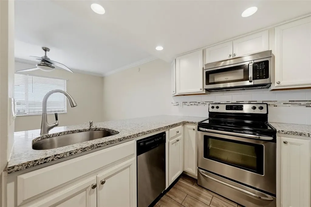 2525 W Bay Drive Belleair Bluffs FL 33770