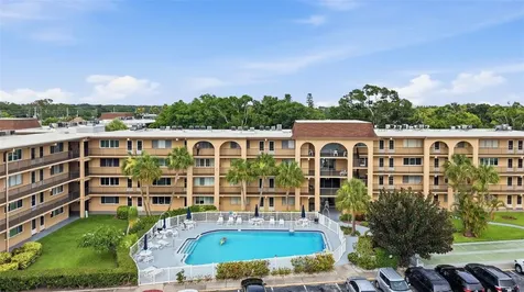 2525 W Bay Drive Belleair Bluffs FL 33770