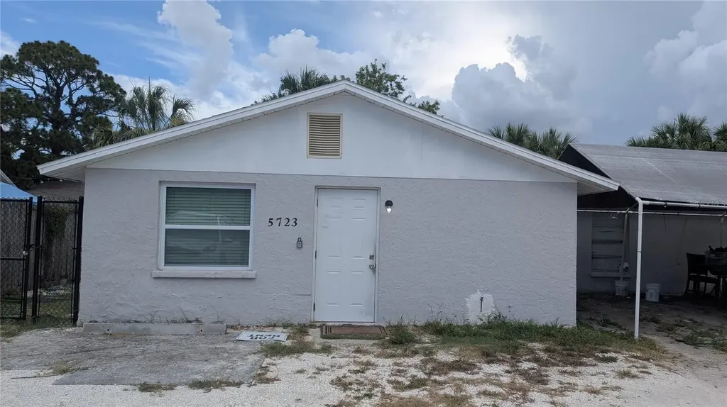 5723 9th Street Circle E Bradenton FL 34203