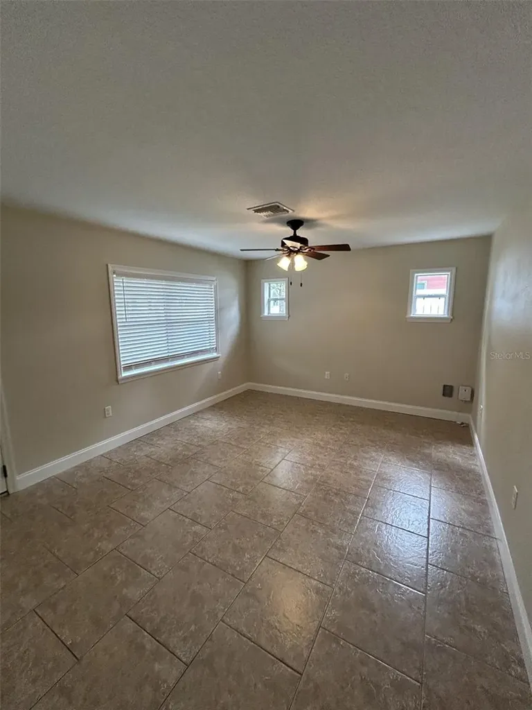 119 W 10th Avenue Mount Dora FL 32757