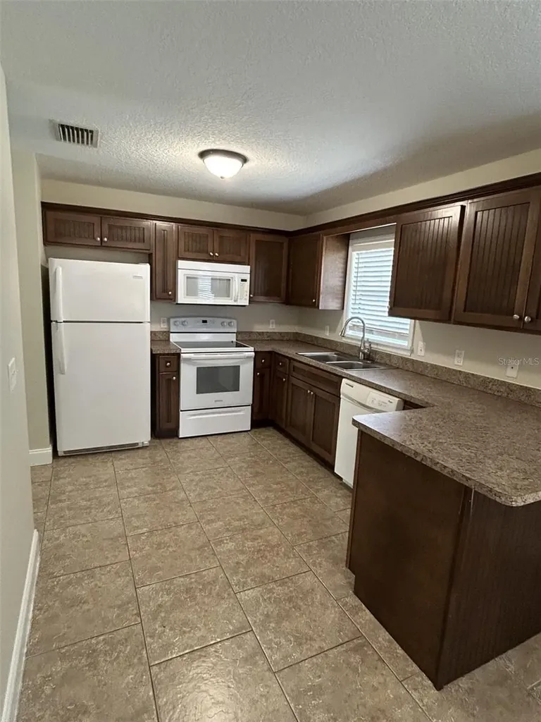 119 W 10th Avenue Mount Dora FL 32757