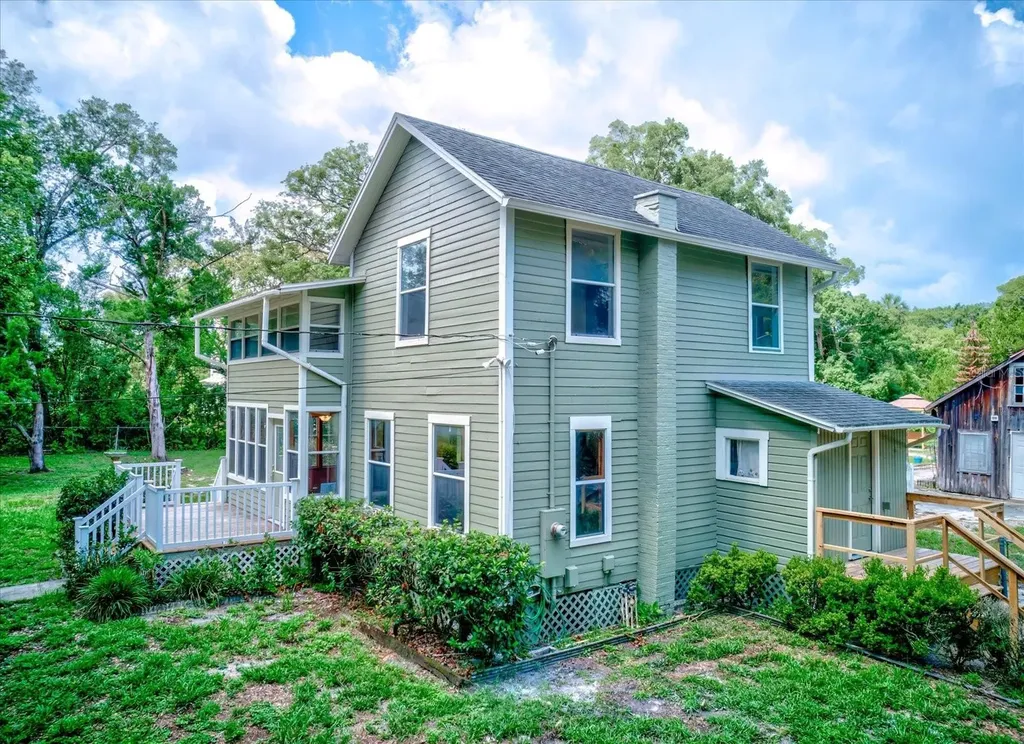 543 N Thorpe Avenue Orange City FL 32763