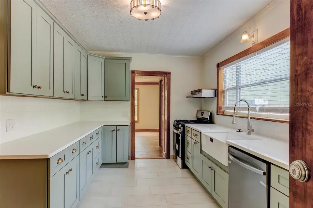 543 N Thorpe Avenue Orange City FL 32763