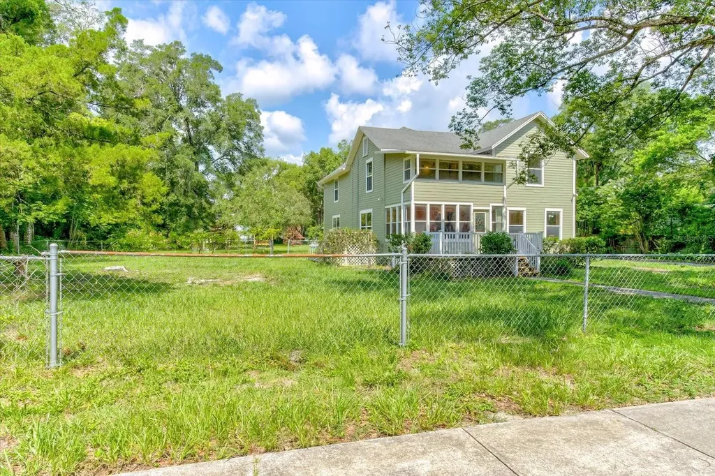 543 N Thorpe Avenue Orange City FL 32763