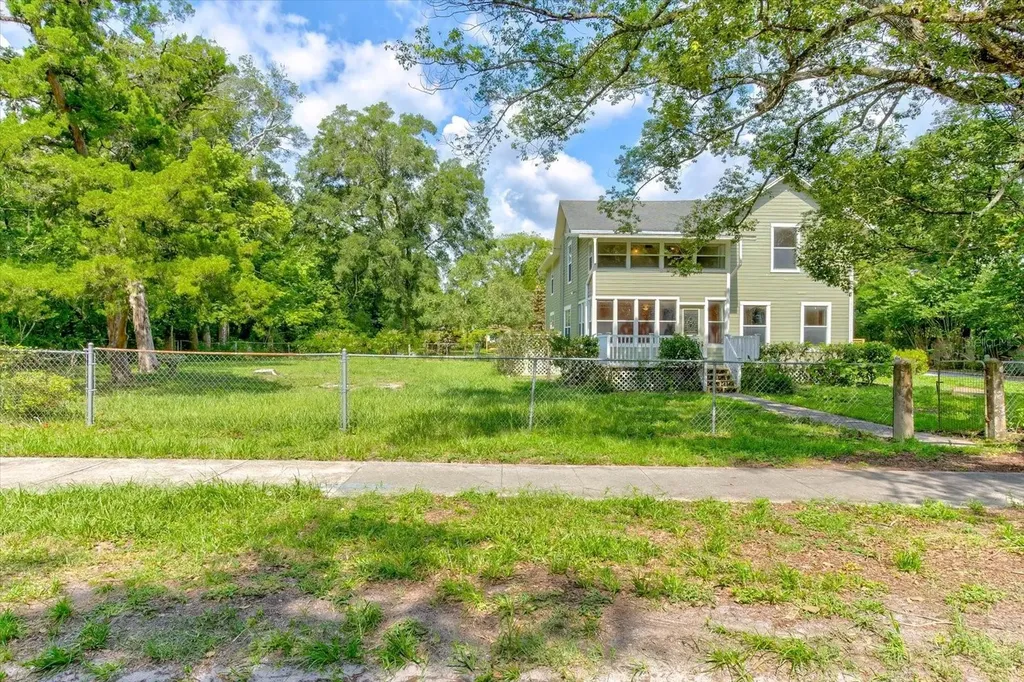 543 N Thorpe Avenue Orange City FL 32763