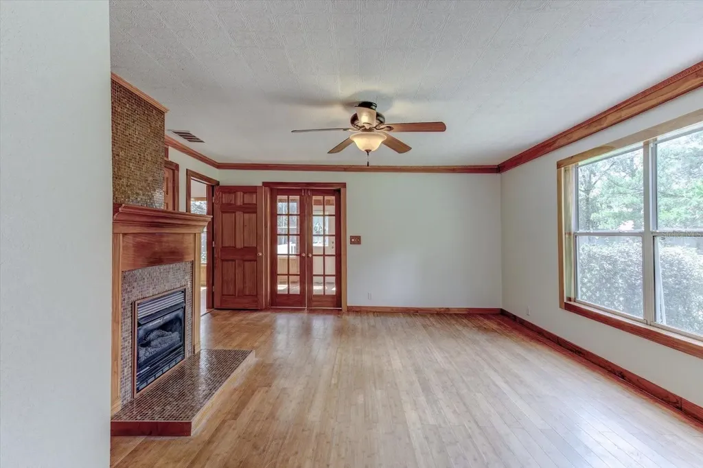 543 N Thorpe Avenue Orange City FL 32763