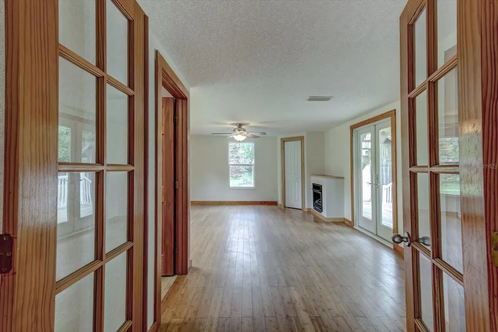 543 N Thorpe Avenue Orange City FL 32763
