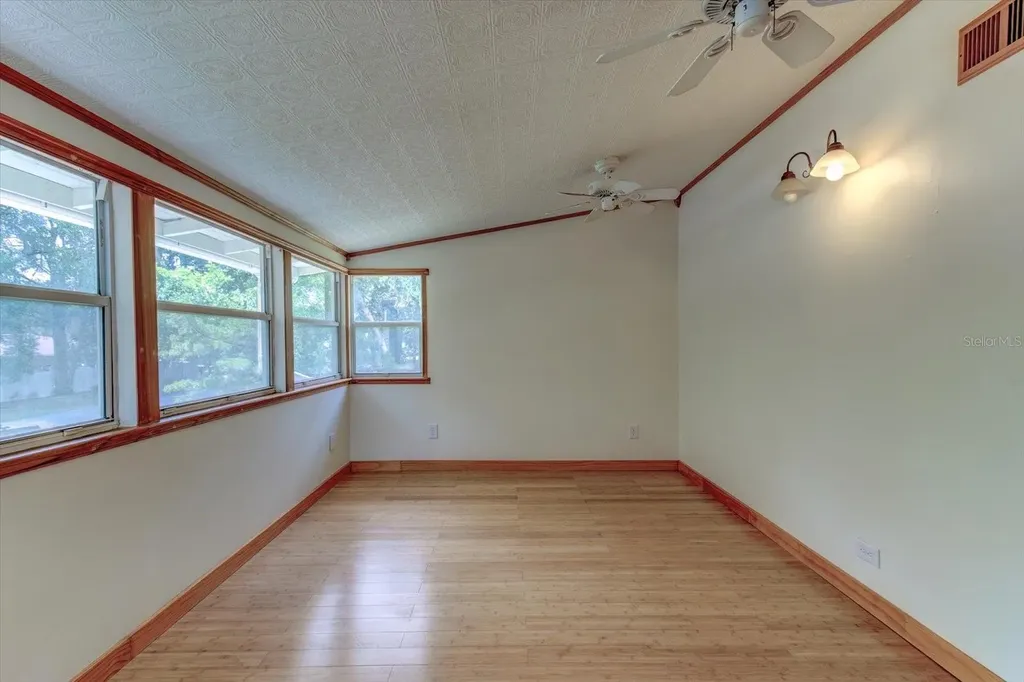 543 N Thorpe Avenue Orange City FL 32763