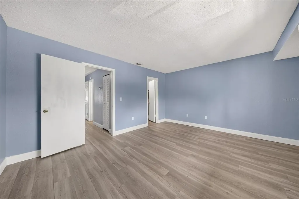 4223 S. Semoran Boulevard Orlando FL 32822