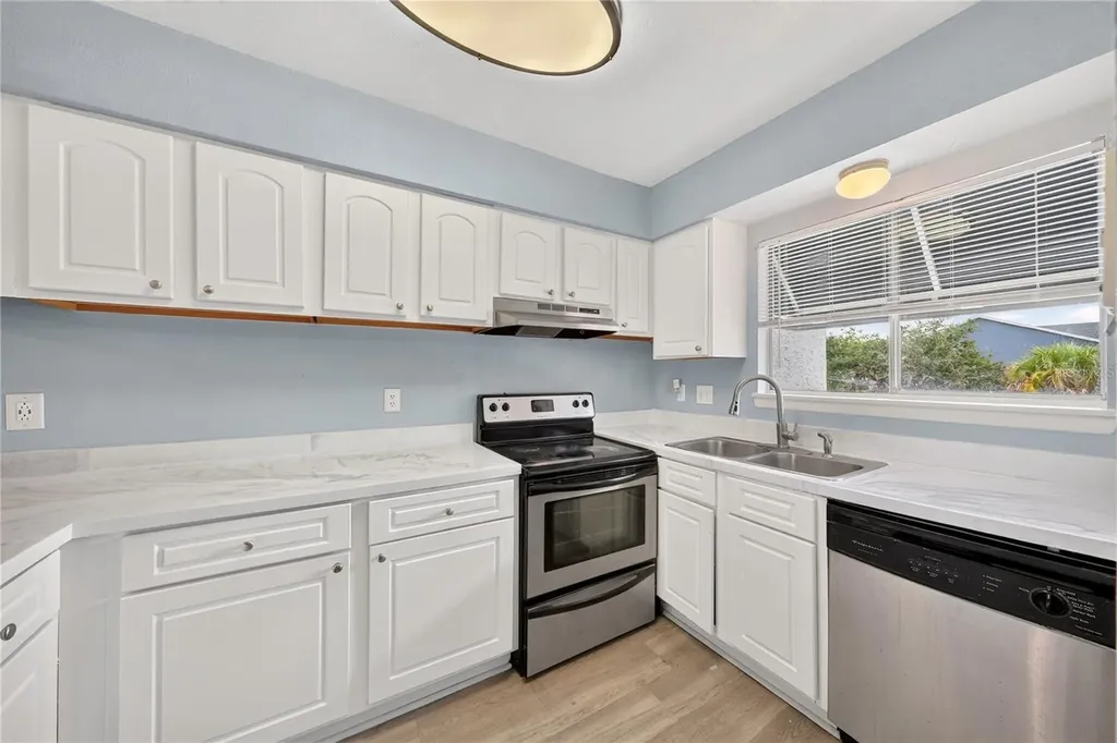 4223 S. Semoran Boulevard Orlando FL 32822