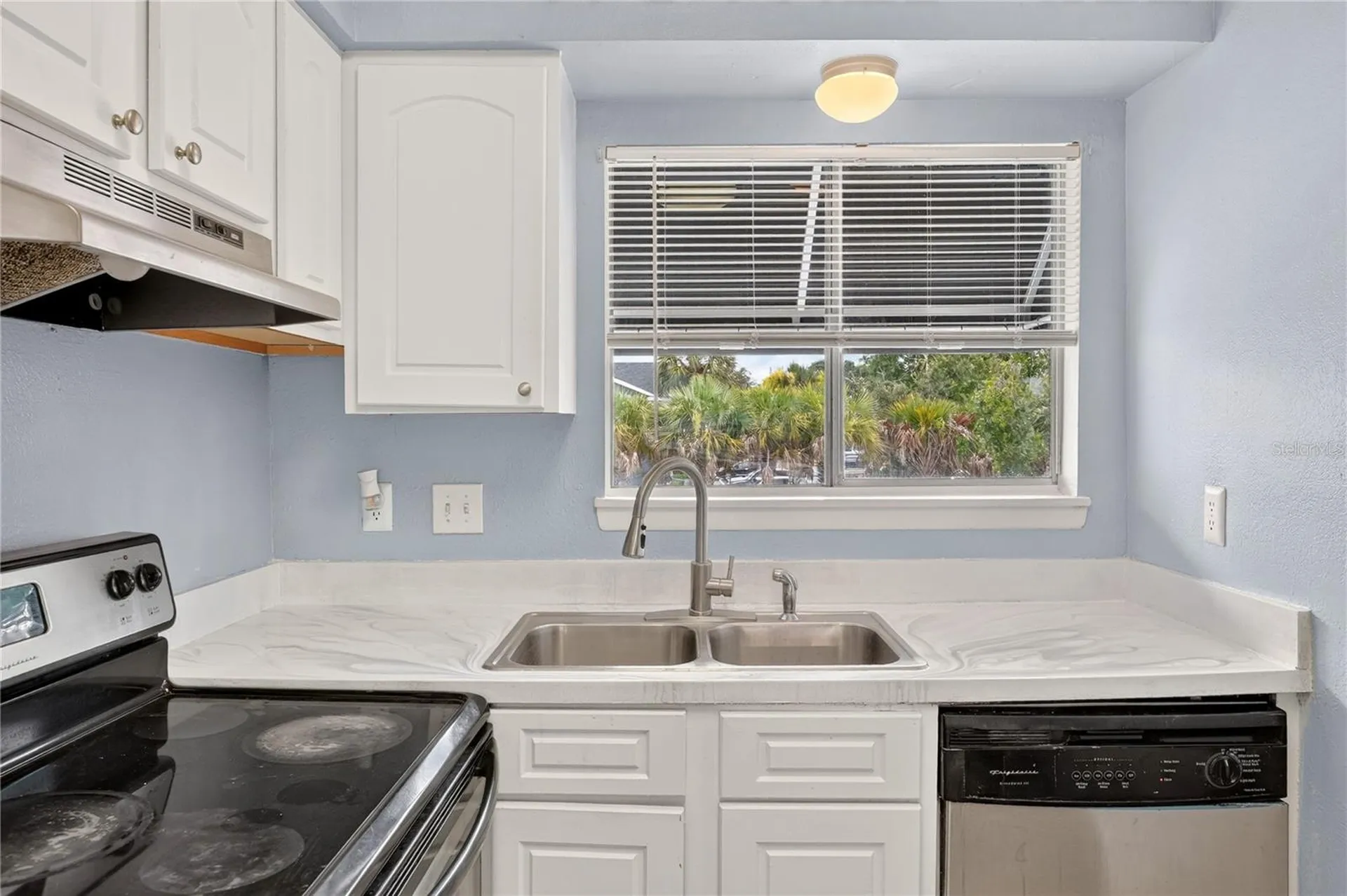 4223 S. Semoran Boulevard Orlando FL 32822