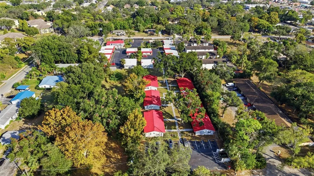 1302 Morris Park Tampa FL 33612